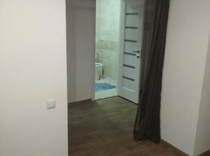 новобудова стрийська автовокзал кінг крос ашан * לבוב